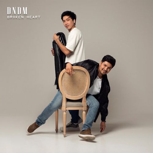 Обложка к песне Broken Heart от Dndm