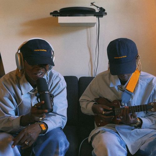 Обложка к песне Slowdown (Girl What's Up) от YellowStraps