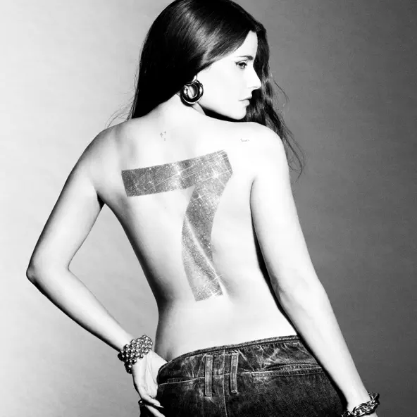 Обложка к песне Corazon (feat. Bomba Estereo) от Nelly Furtado