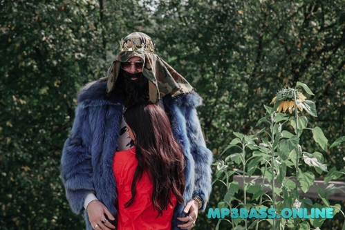 Обложка к песне Мне Нравится (feat. Big Russian Boss) от MOLLY